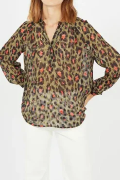 Best The Korner Round-Neck Leopard Print Top-Khaki|