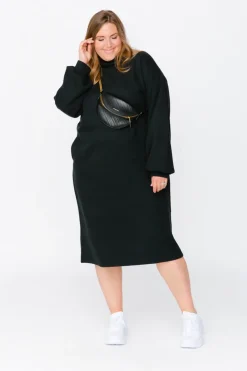 Outlet Smash + Tess The Sweater Dress In Midnight Black|