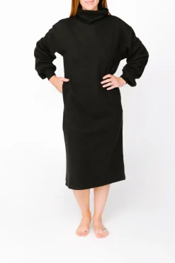 Outlet Smash + Tess The Sweater Dress In Midnight Black|