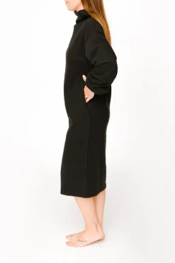 Outlet Smash + Tess The Sweater Dress In Midnight Black|